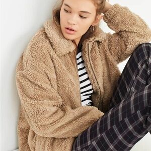 URBAN OUTFITTERS SUPERSOFT SHERPA TEDDY BEAR JACKET ONLY WORN ONCE